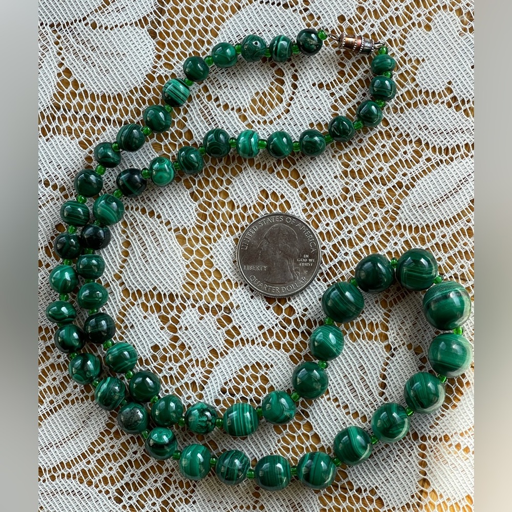 Vintage graduated malachite bead necklace excellent condition - Picture 10 of 10